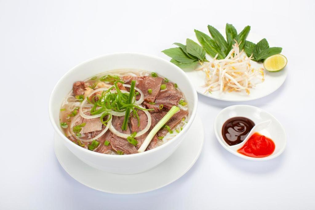 Thai Bao Hotel And Restaurant Chan Chau 外观 照片